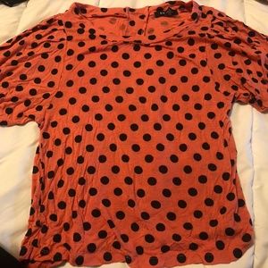 UK2LA top, women small, red and black polka dots